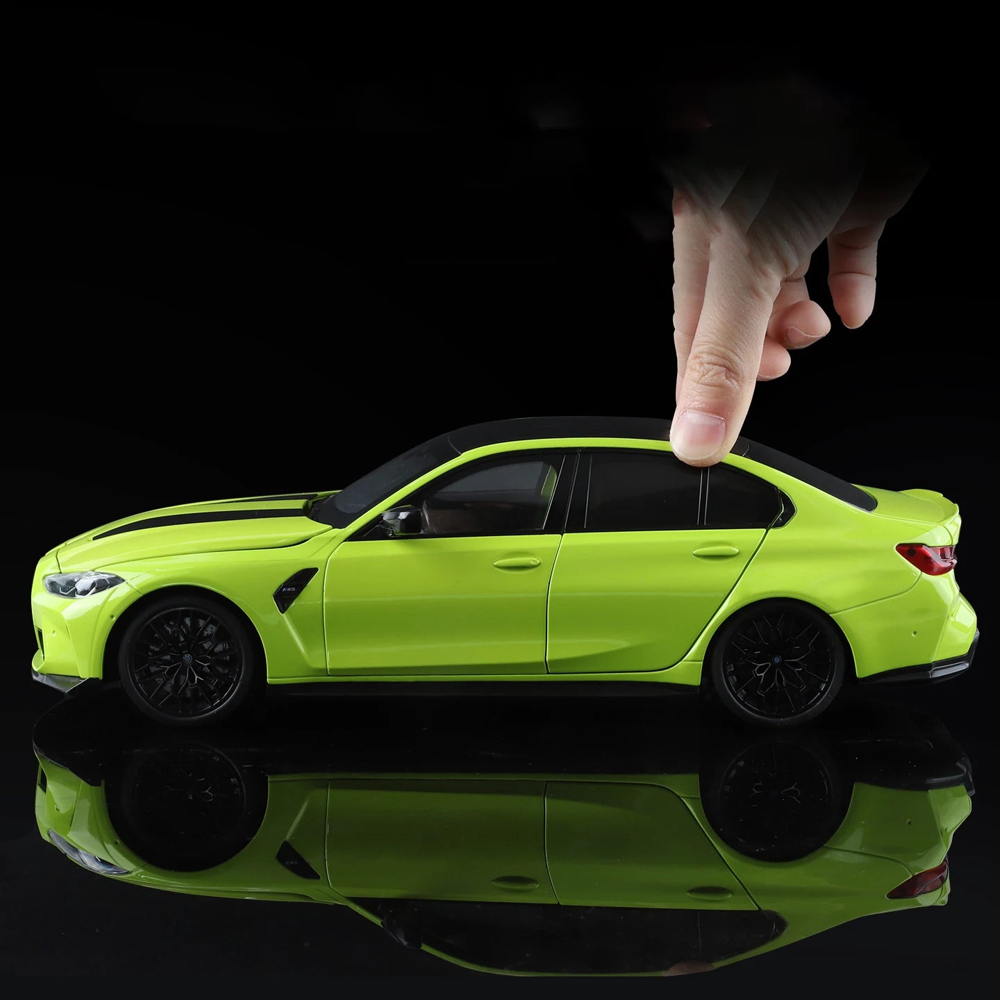BMW M3 CS G80 1:18 – Edição M Power Performance em Metal Colecionável