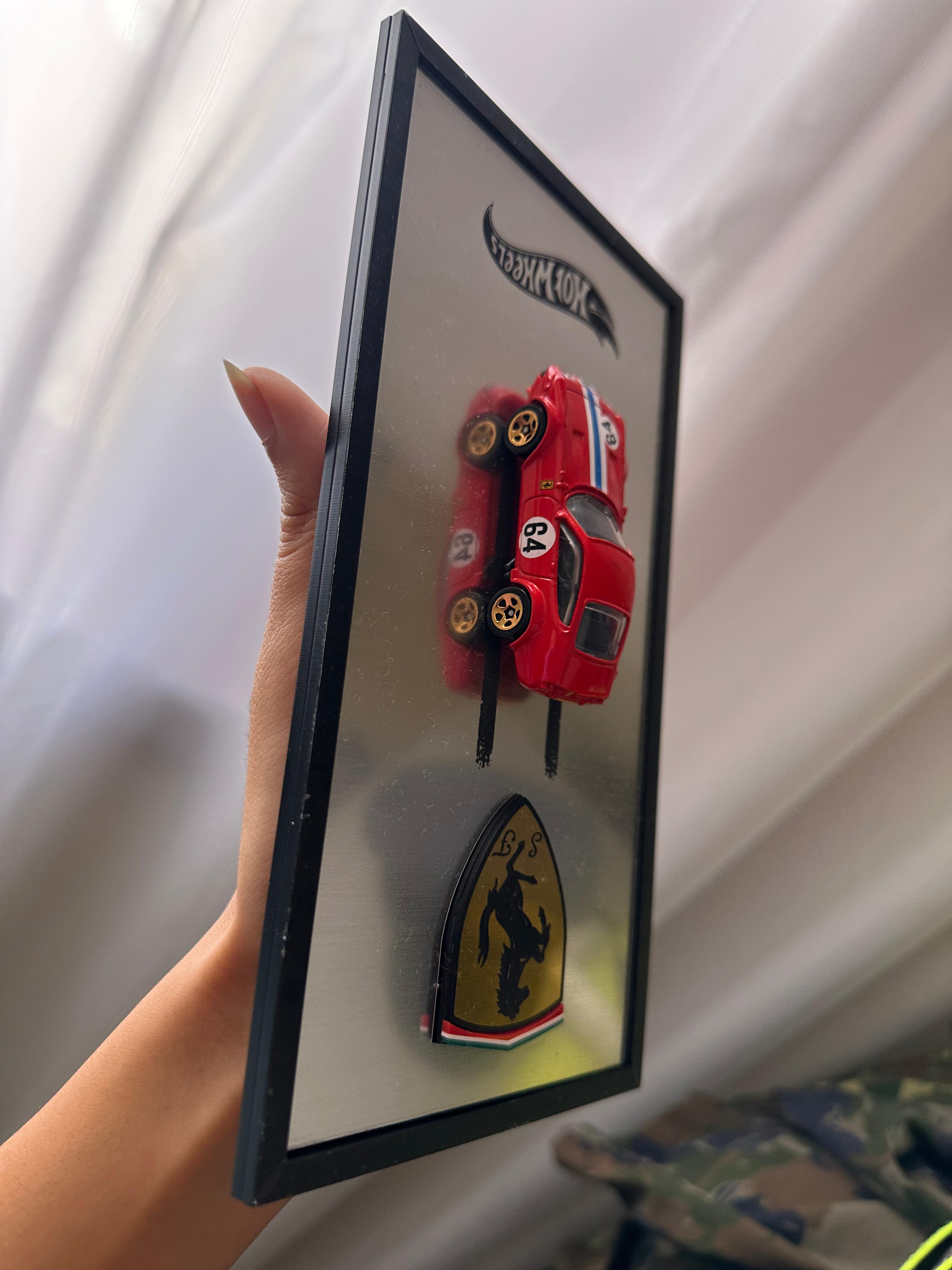 Quadro Ferrari Miniatura 3D de Parede – Colecionável Automotivo Premium