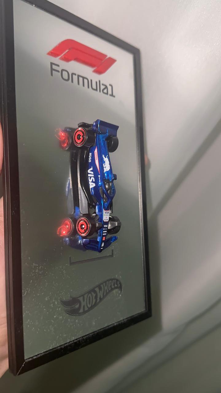 Quadro Fórmula 1 3D Premium – Miniatura em Alto Relevo | Gênios do Acrílico